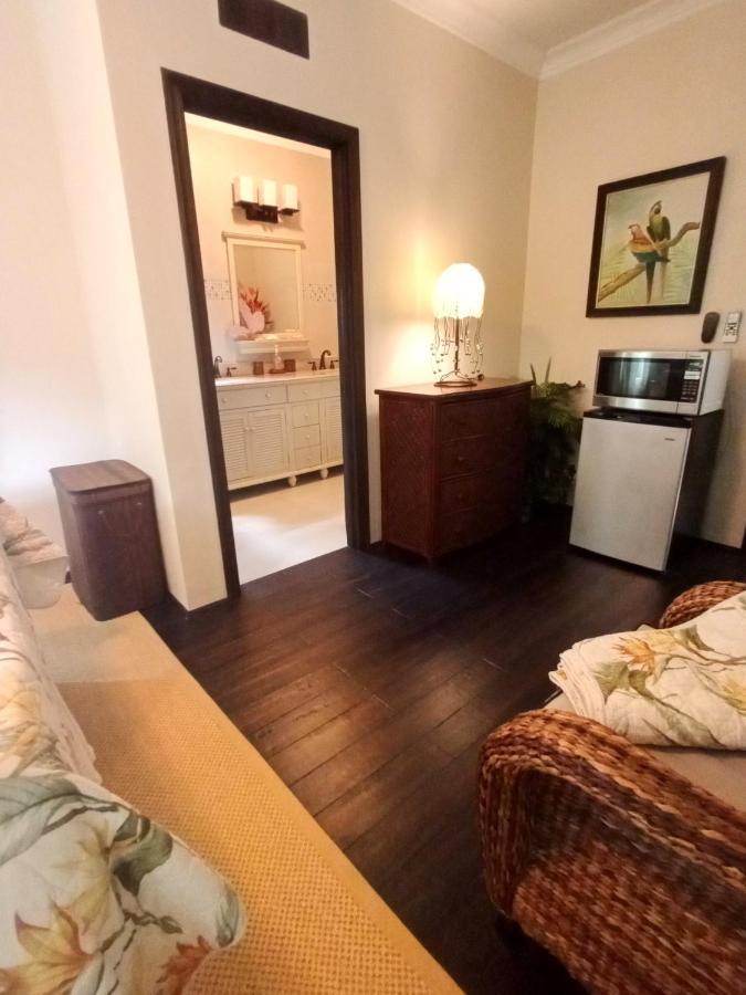 The Pilot House Hotell Rock Sound Eksteriør bilde